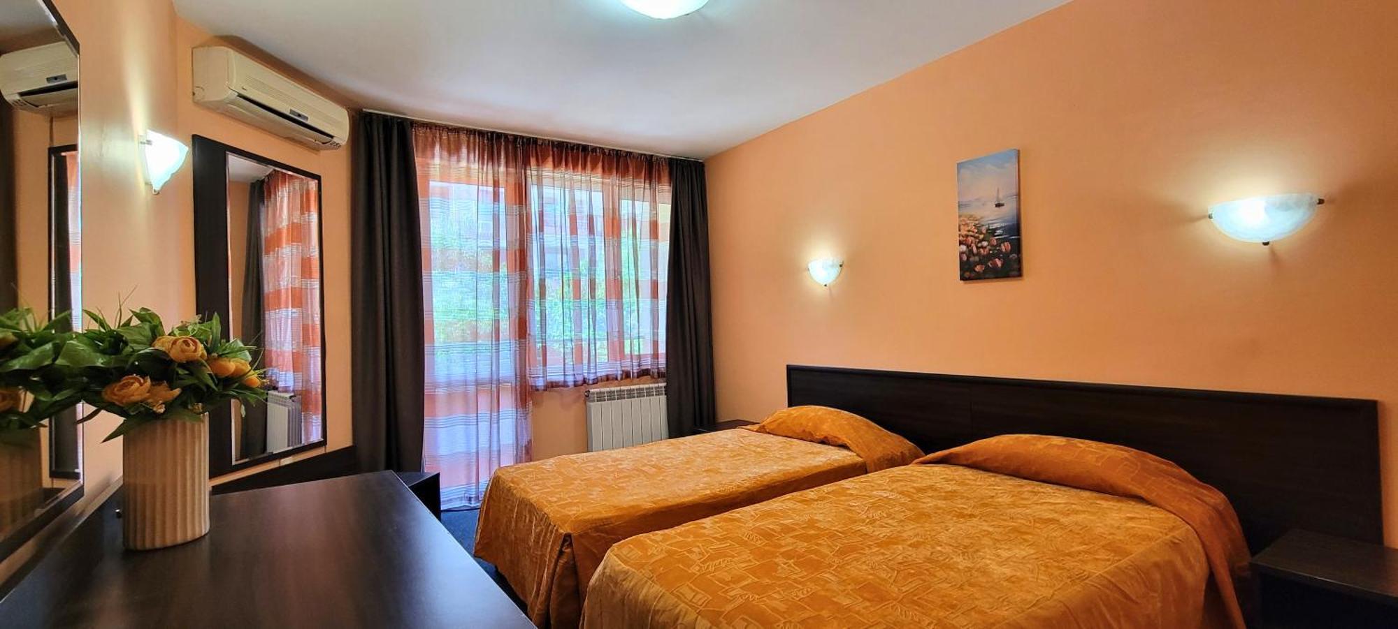 Bijou Hotel 3*