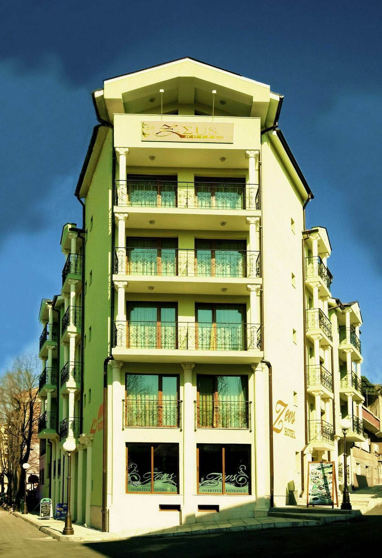 Zeus Pomorie