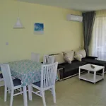 Private Apartment In Green Life Beach Resort 