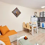 Art Apartments In Pomorie