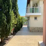 Sunny Guest House Ravda