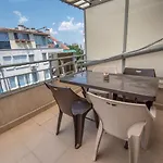 Azure Pretty Apartment Top Location Near Sea Garden