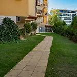 Menada Diamond Bay Apartments