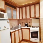Eтаж От Къща С Двор В Супер Центъра