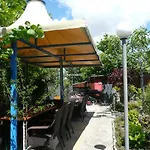 Dimitrovi Guest House