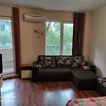 Lazur Burgas Apartment