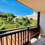 Bratanov Arena Apartment