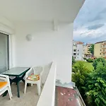 Bratanov Bravo 5 Apartment