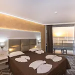 S B Sea View Rooms