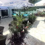 Kristian Family Hotel