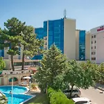 Top-Located Beach Apartment With Balcony