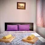 Bright Central Studio For 4 In Burgas