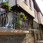 Guest House Zhelevi
