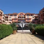 Efir Aparthotel