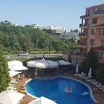 Lovely Holiday Apartment Efir , With Pool Near Beach, Efir Complex, Parking