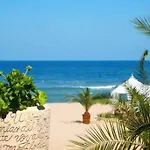 Oasis Del Mare Beach Front Hotel