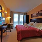 Royal Beach Hotel Apartment