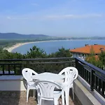 Студио С Гледка Море В Св Марина, Созопол