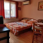 Фамилна Къща Авджиеви
