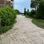 Robinzon Apartmets -Elenite