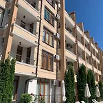 Saint Elena Apartments