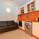 Laguna Apartments
