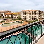 M1 Pool And Beach View Apartment