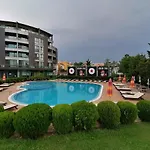 Sunny Beach Plaza Apartments