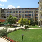 One Bedroom Apartment With Pool View