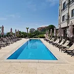 Onyx Private Apartments