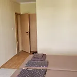 Oasis Deluxe Apartment By The Sea