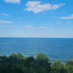 Apartment Lazur By The Sea