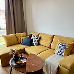 Sunny Apartment In Bellicity Complex