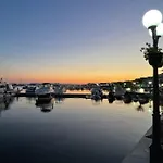 Beachfront Studio Apartment In Marina Dinevi