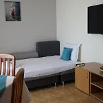 Аурелия Бей