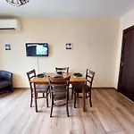 Апартаменти За Гости Делукс
