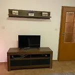 King Kong Apartment Moni
