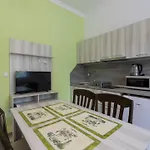 Home Gramatikovi