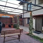 Къща Кедъра Близо До Море, Планина И Езеро