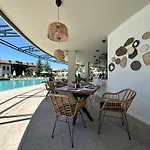 Sm Lovely Apartments On The First Line In Sozopol