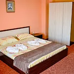 Edelvais Guest House