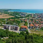 Kristin Palace