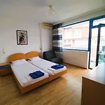 Lira Sto Apartments