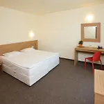 Jeravi Club Hotel