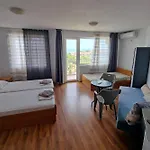 Villa Pashovi