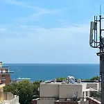 Голям Апартамент С Прекрасна Гледка Кьм Морето