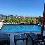 Luxury Villa With Pool, Jacuzzi And Sea View