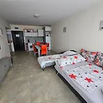 Апартаменти Кастро/Castro Apartments