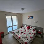 Апартаменти Кастро/Castro Apartments