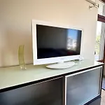 Super Centre Apartment - 3 Min From The Beach
